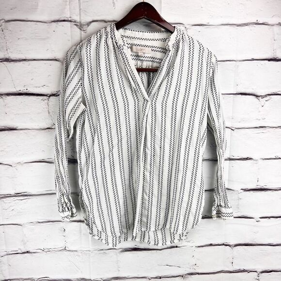 LOFT Textured Stripe Blouse White Black Cotton V-Neck Long Sleeve Size Small - Picture 2 of 9
